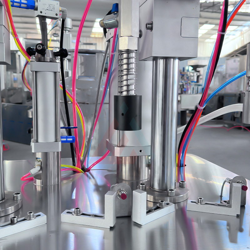 Riempitrice aerosol BOV per gel da barba