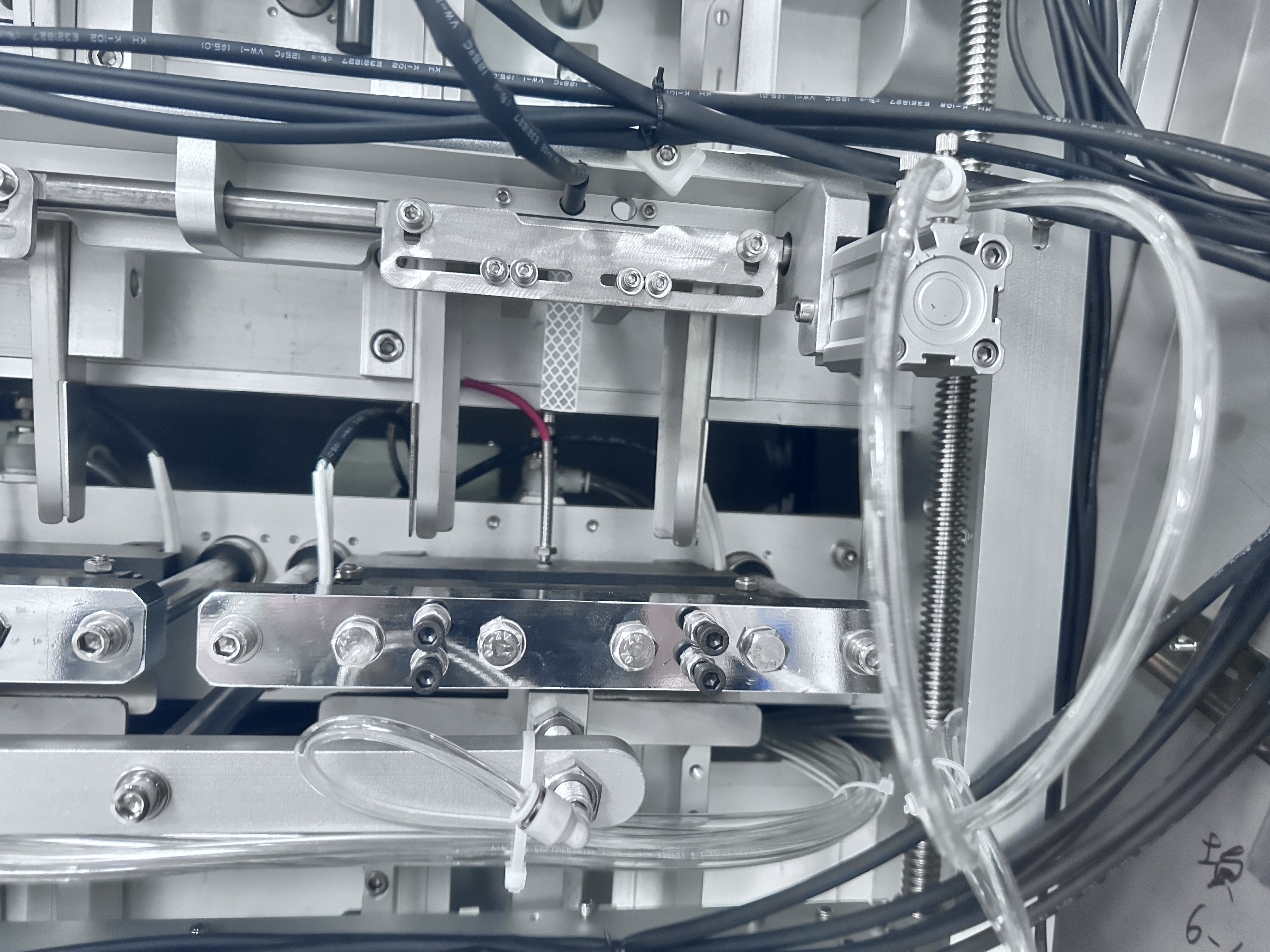 Essence-Facail-Mask Filling