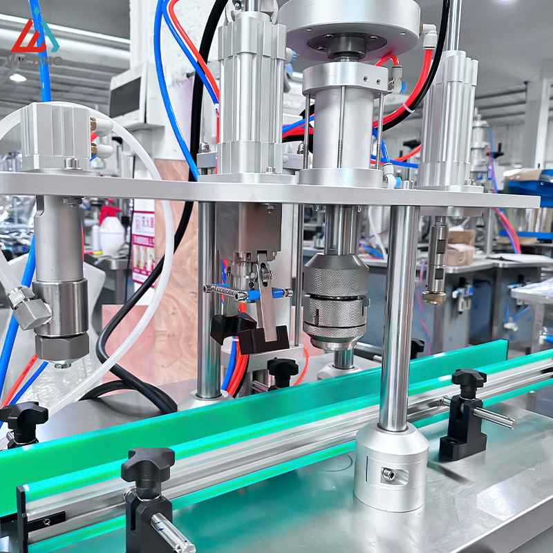 4 in 1 Macchina aerosol semi -automatica aerosol spray per riempimento