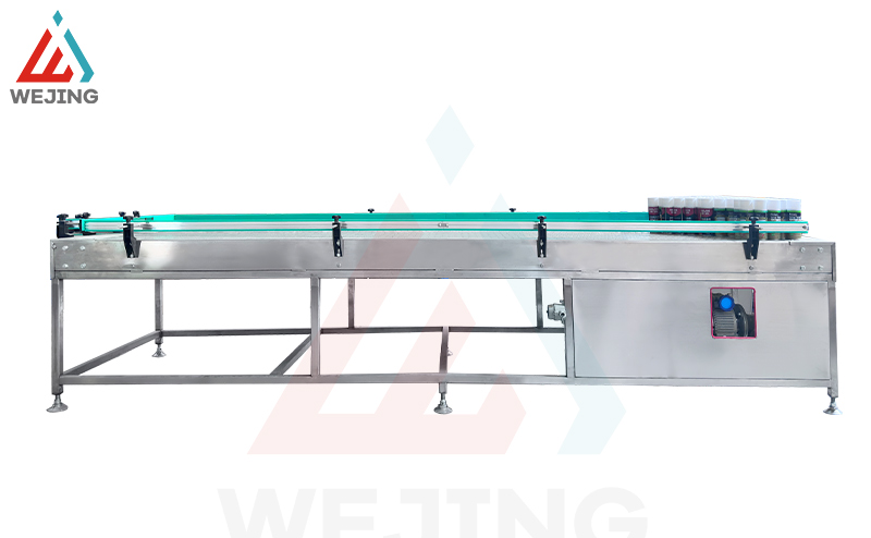 Tavolo per la raccolta delle bombolette aerosol